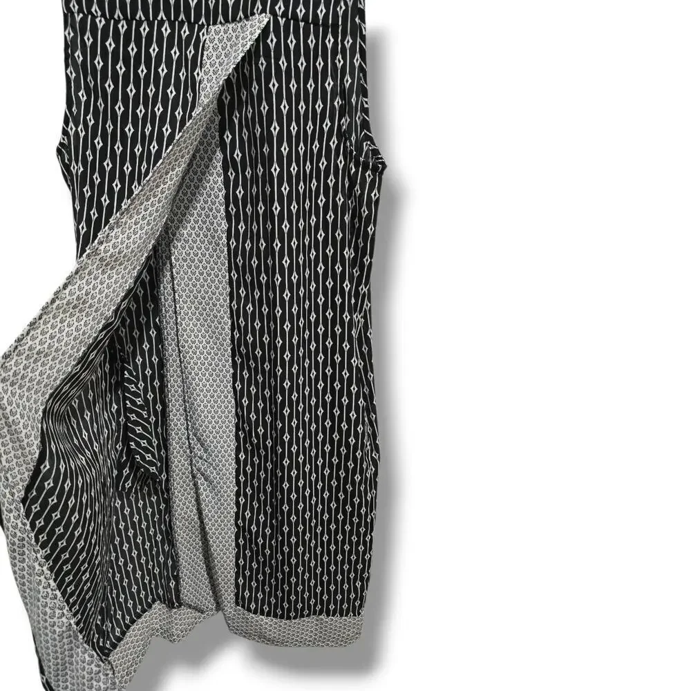 Chelsea & Theodore Women’s Black & White Geometric Open Front Long Vest – Size L